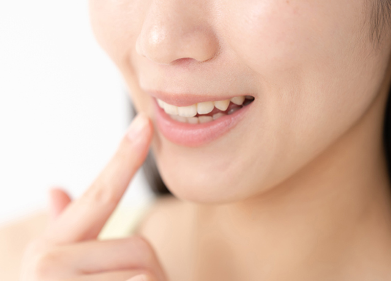 自分の歯のように見た目をきれいにしたい方