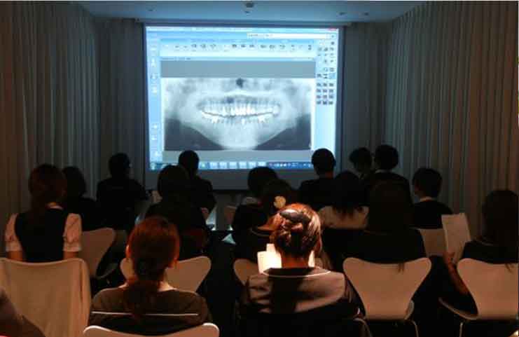院内での情報共有と専門技術の向上